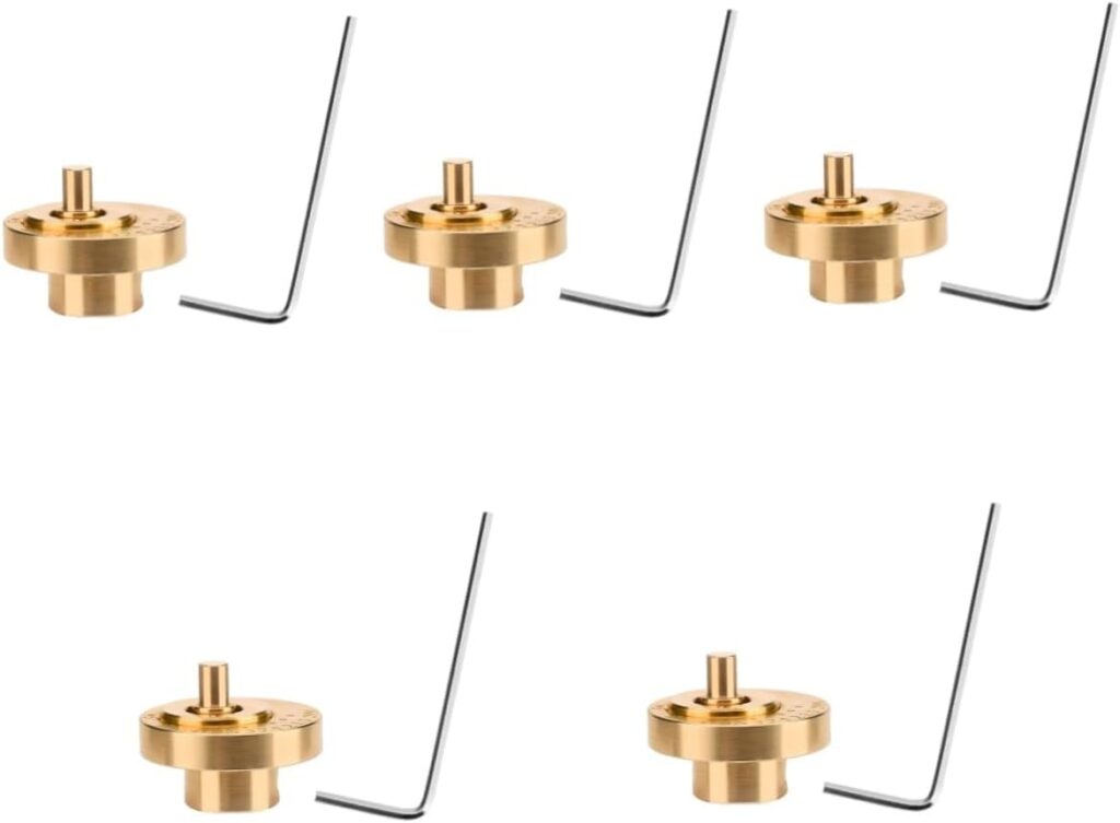 Máquina de tatuaje dorada con cinco juegos de accesorios excéntricos y ruedas de metal de latón para trabajo ultra preciso y duradero. ¡El regalo ideal para los amantes del arte corporal!